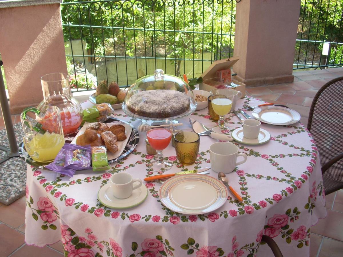 La corte di Bafè B&B Slow Life Zafferana Etnea Extérieur photo