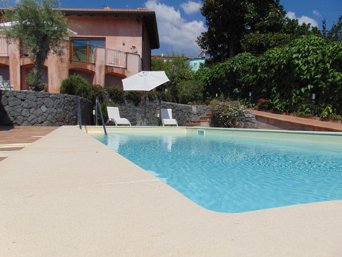 La corte di Bafè B&B Slow Life Zafferana Etnea Extérieur photo